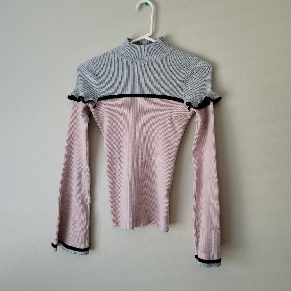 Guess Cute Ruffle Long Sleeve Top